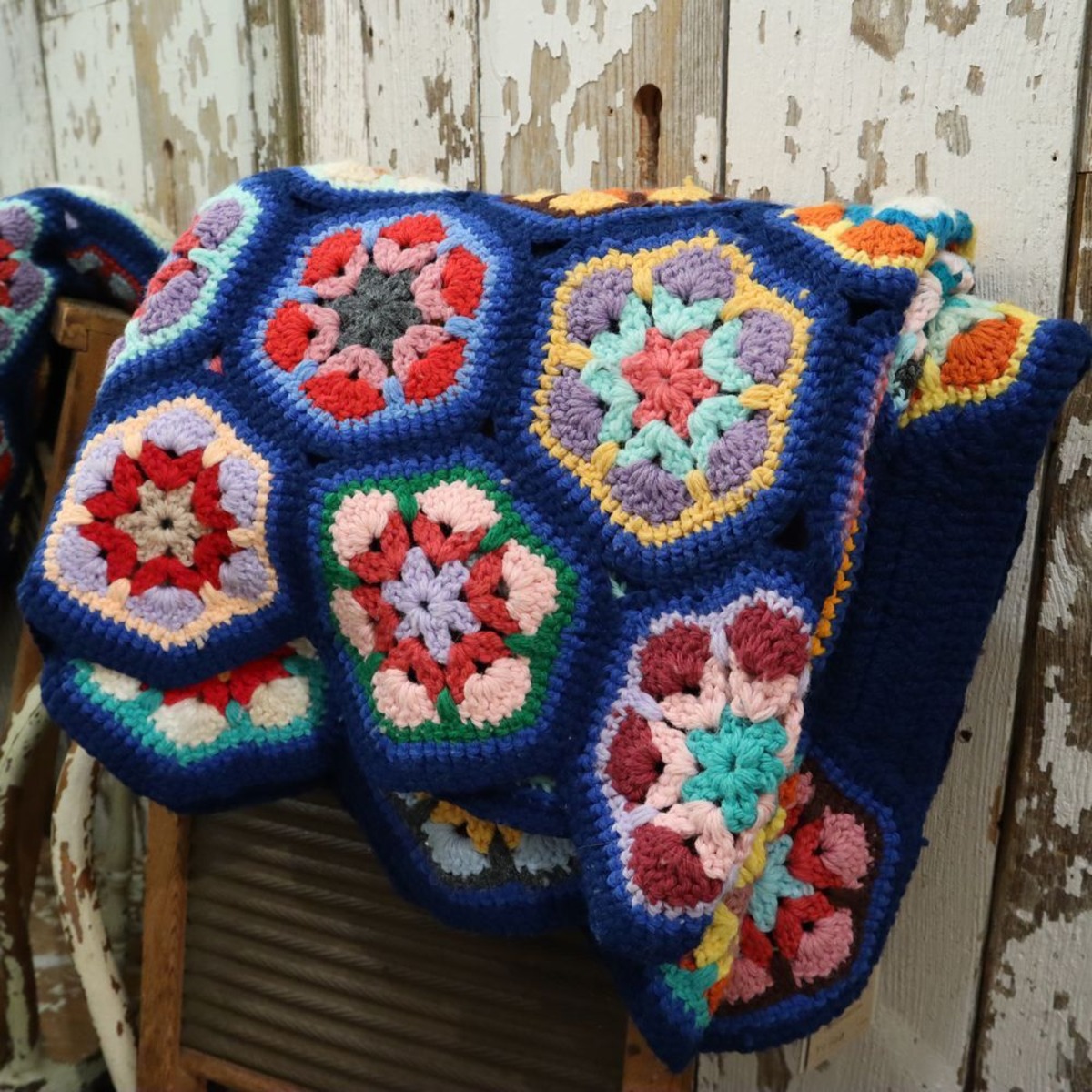 blue × colorful granny hexagon rug [l-33] | Fizzvintage