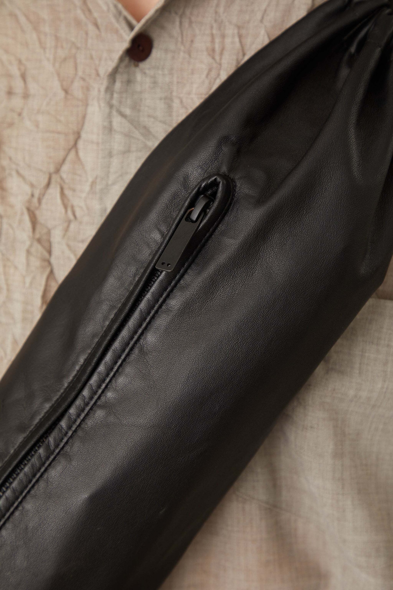 i’m here - TUBE Leather Bag :Black|チューブ型/カウレザー