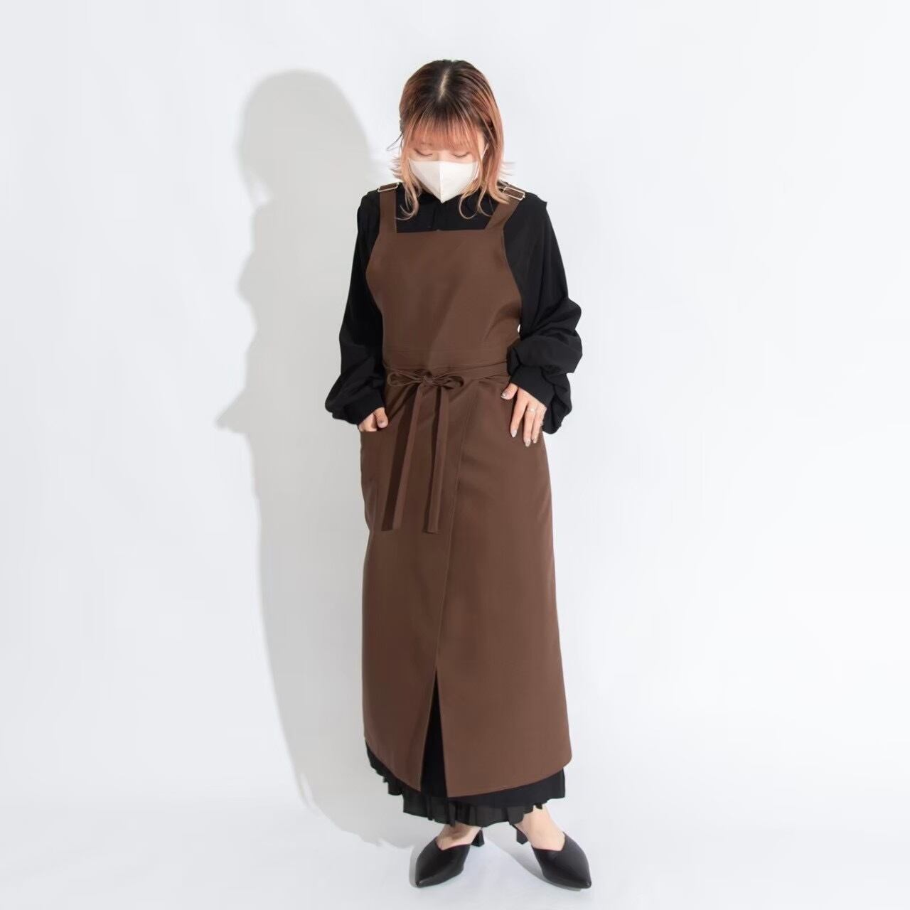 パイン材】 ? himherのエプロンワンピースM