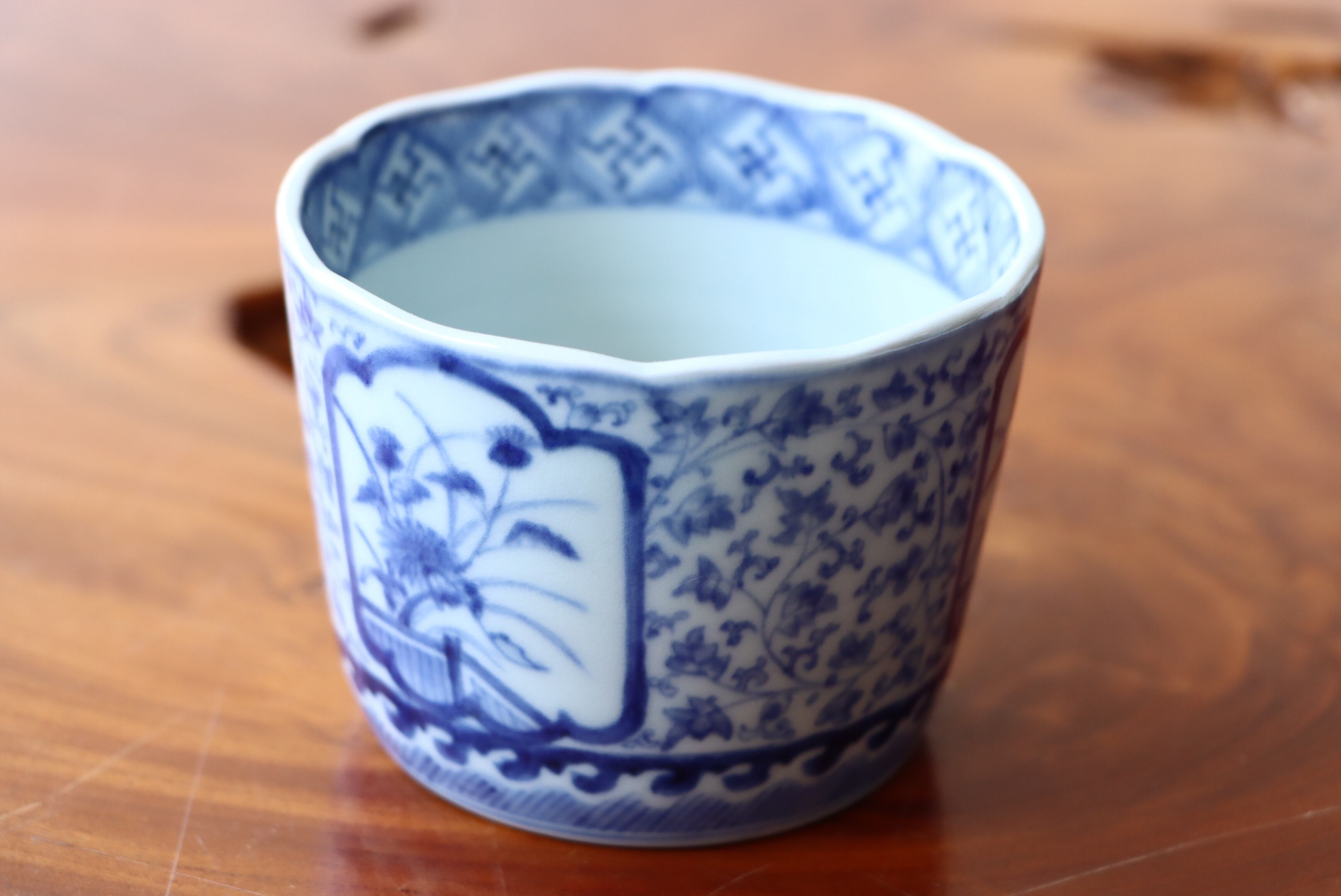 古伊万里花唐草　蕎麦猪口 IMG_7427fds.jpg