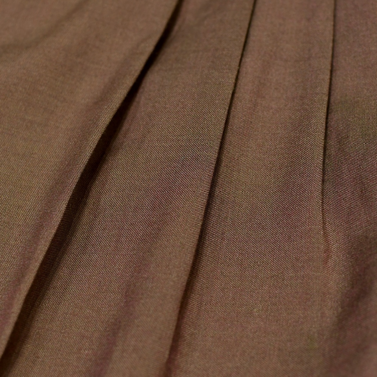 special iridescence 3tuck wide slacks