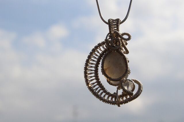 Moonstone silver925 wirewrapping pendant