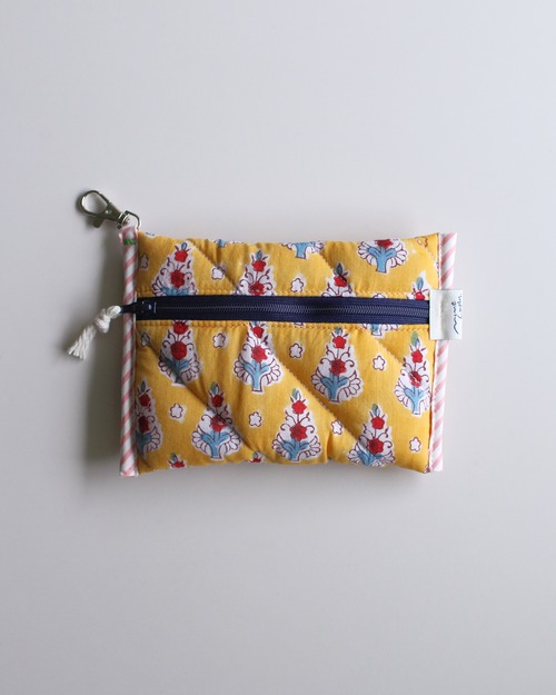 Block quilt pouch compact <Common day>
