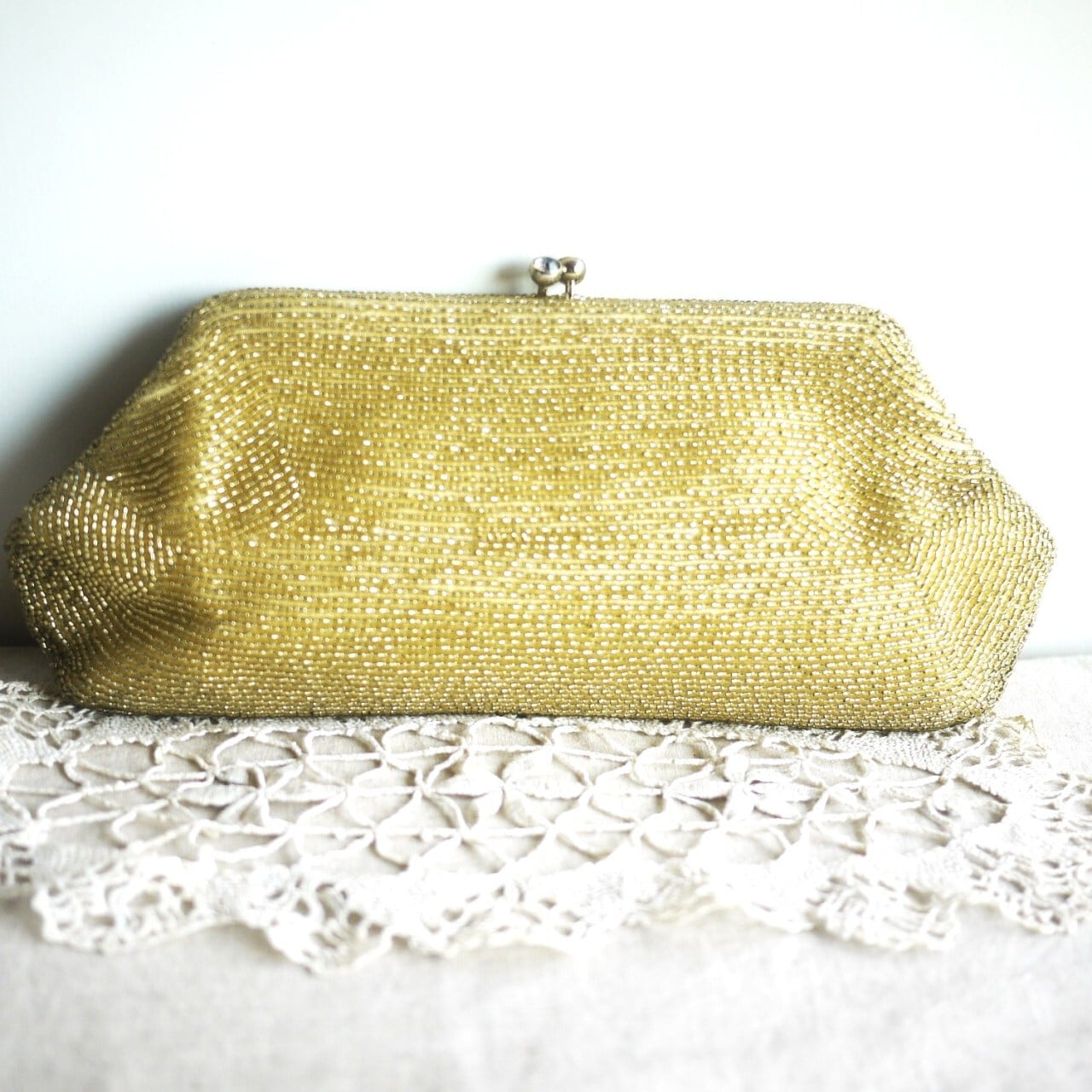 ゴールドビーズ クラッチバッグ Debbie | こりすのパン屋Base店 （世界