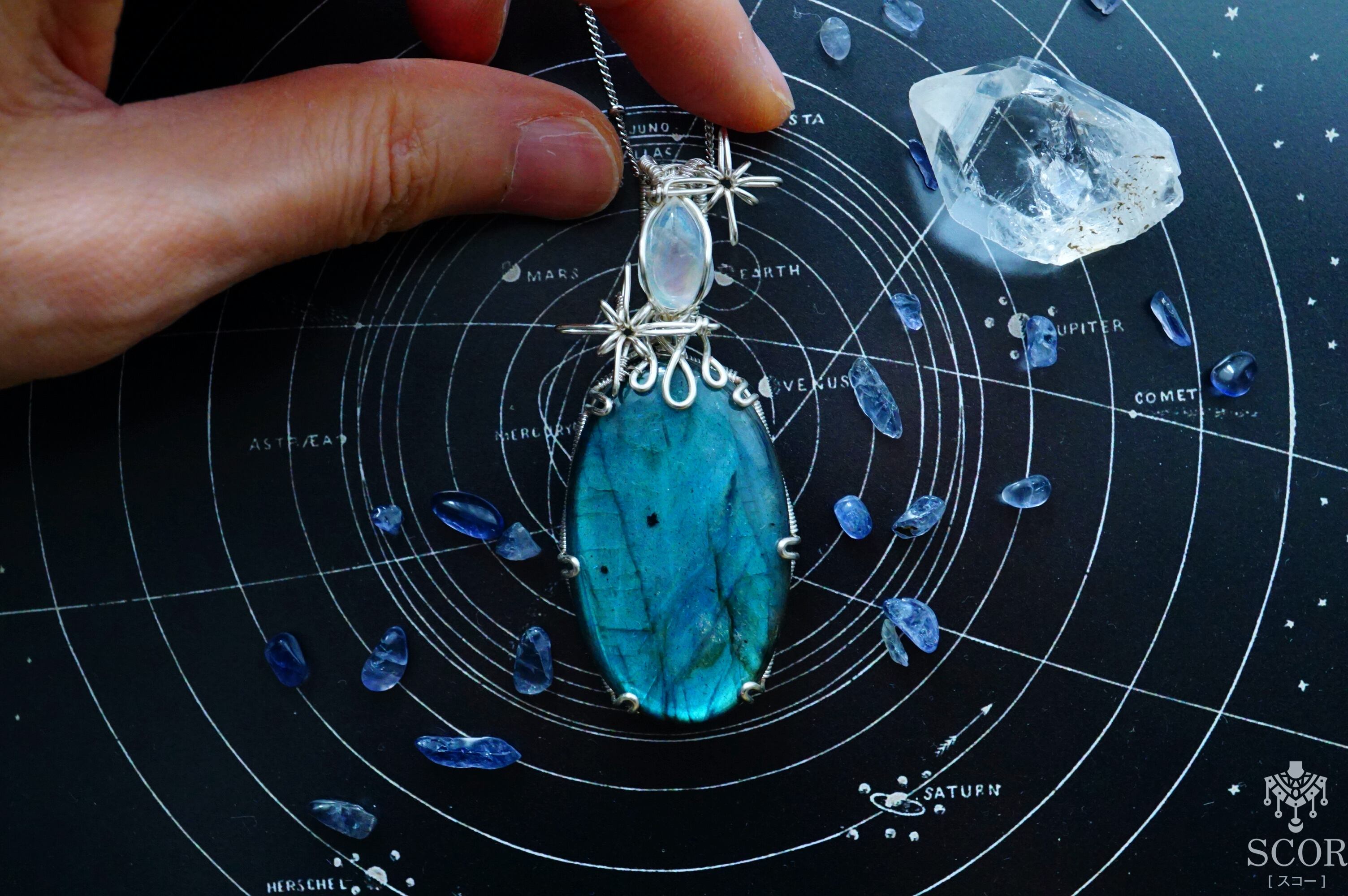 Two stars - モルフォブルーの星・月暈色の星 (pt131-lr-s