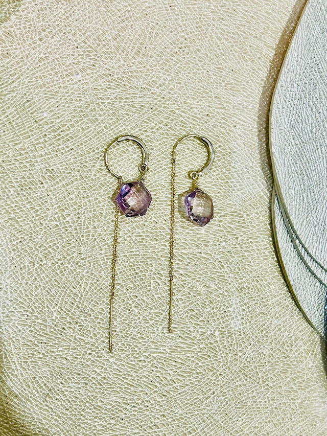 K様専用ページ　ライトアメジストピアス