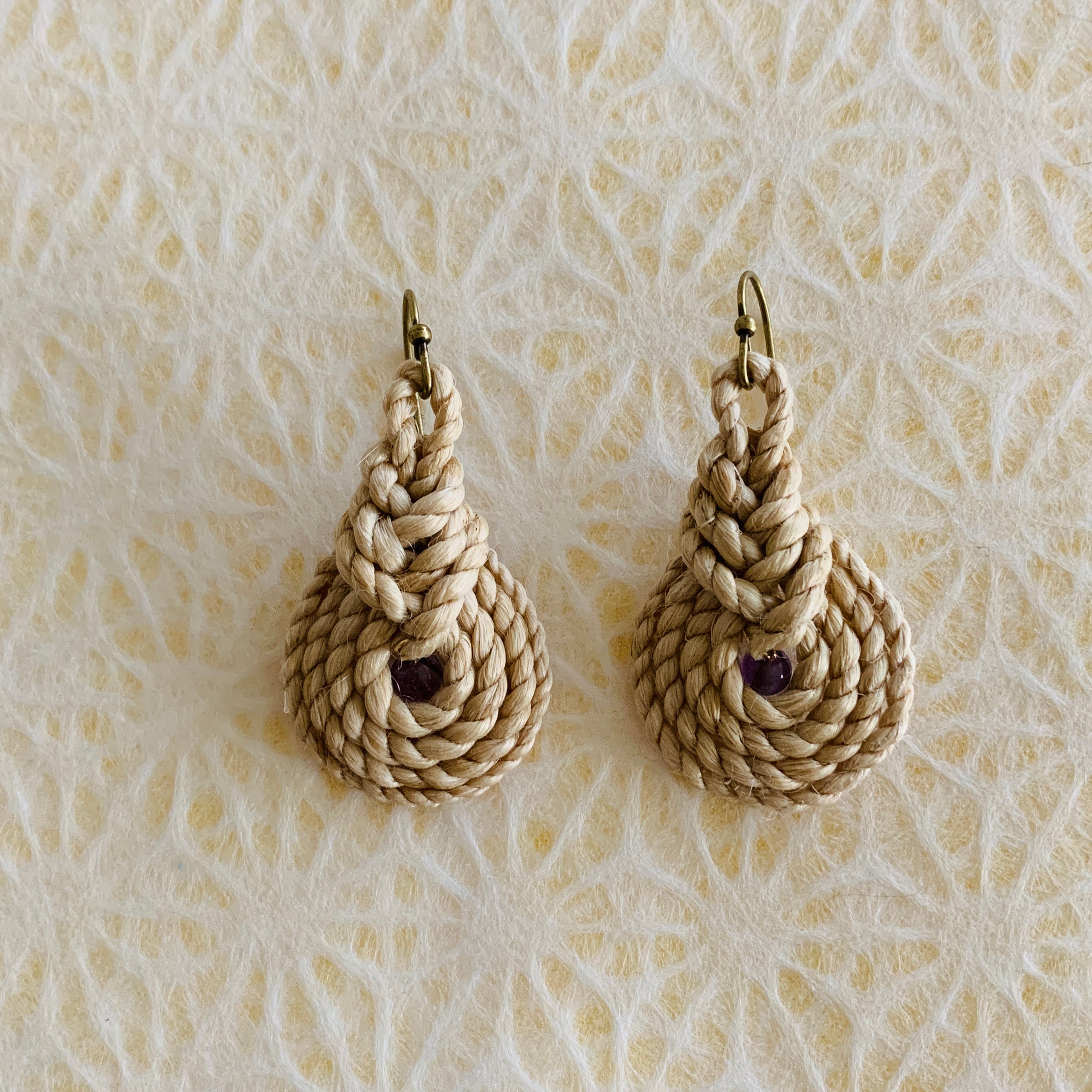 天然石♡ピカピカ♡アメジスト♡たまご♡大仏さま座ります♡台座付き 月肉酸 | MISSING * * * #oc #originalart #originalcharacter