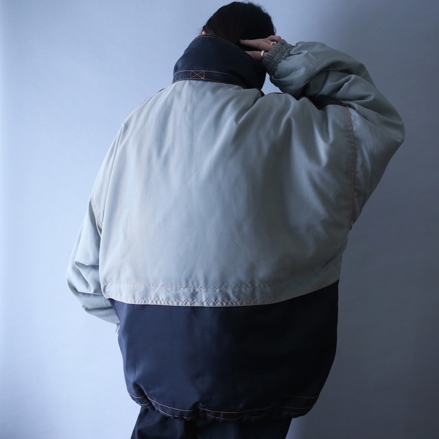 multi gimmick design over silhouette mountain jacket