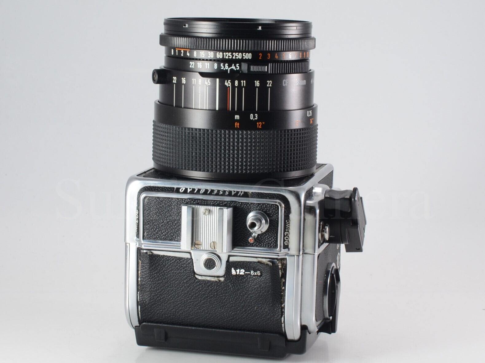 Hasselblad 903SWC / Carl Zeiss T* Biogon 38mm F4.5 A12