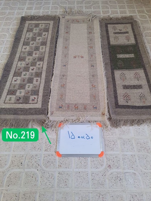 絨毯クエスト79【No.219】（画像左）織りたてギャッベ　※現在、こちらの商品はイランに置いてあります。ご希望の方は先ずは在庫のご確認をお願いします。