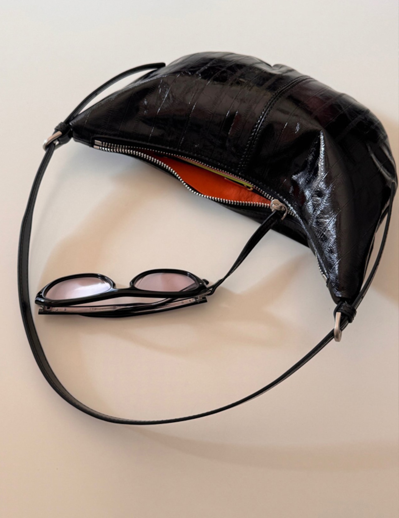 【新作5%OFF・3日間】牛革100%・Curve Bag_onecolor