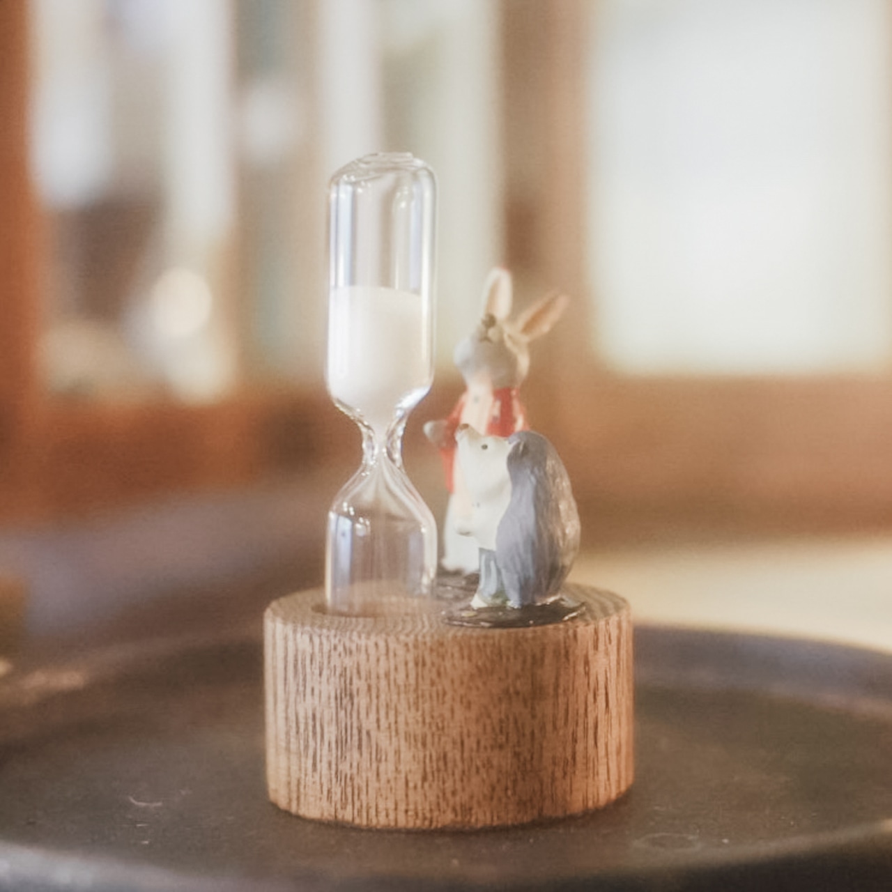 【atelier coin】 動物の砂時計 うさぎとハリネズミ・色付