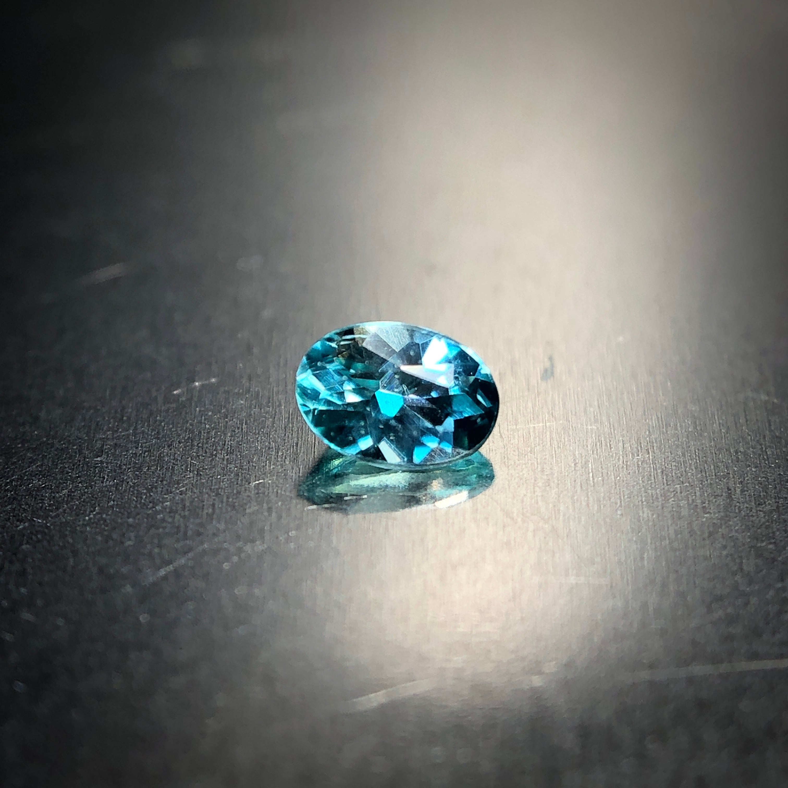 天然石　グランディディエライト 唯一無二の青色 0.07ct 希少石 天然 グランディディエライト