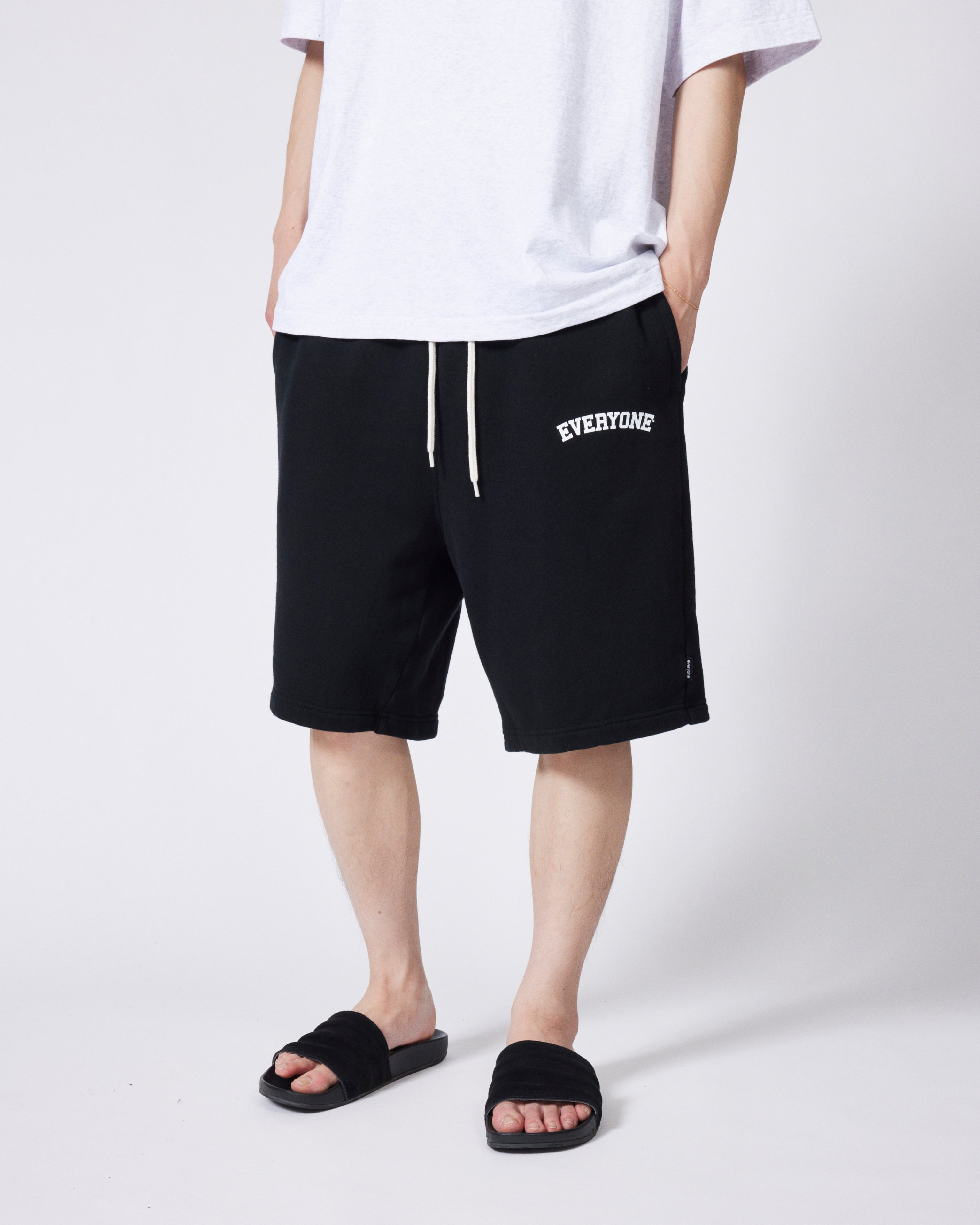everyone collegiate logo classic sweat shorts (BLACK) | everyone