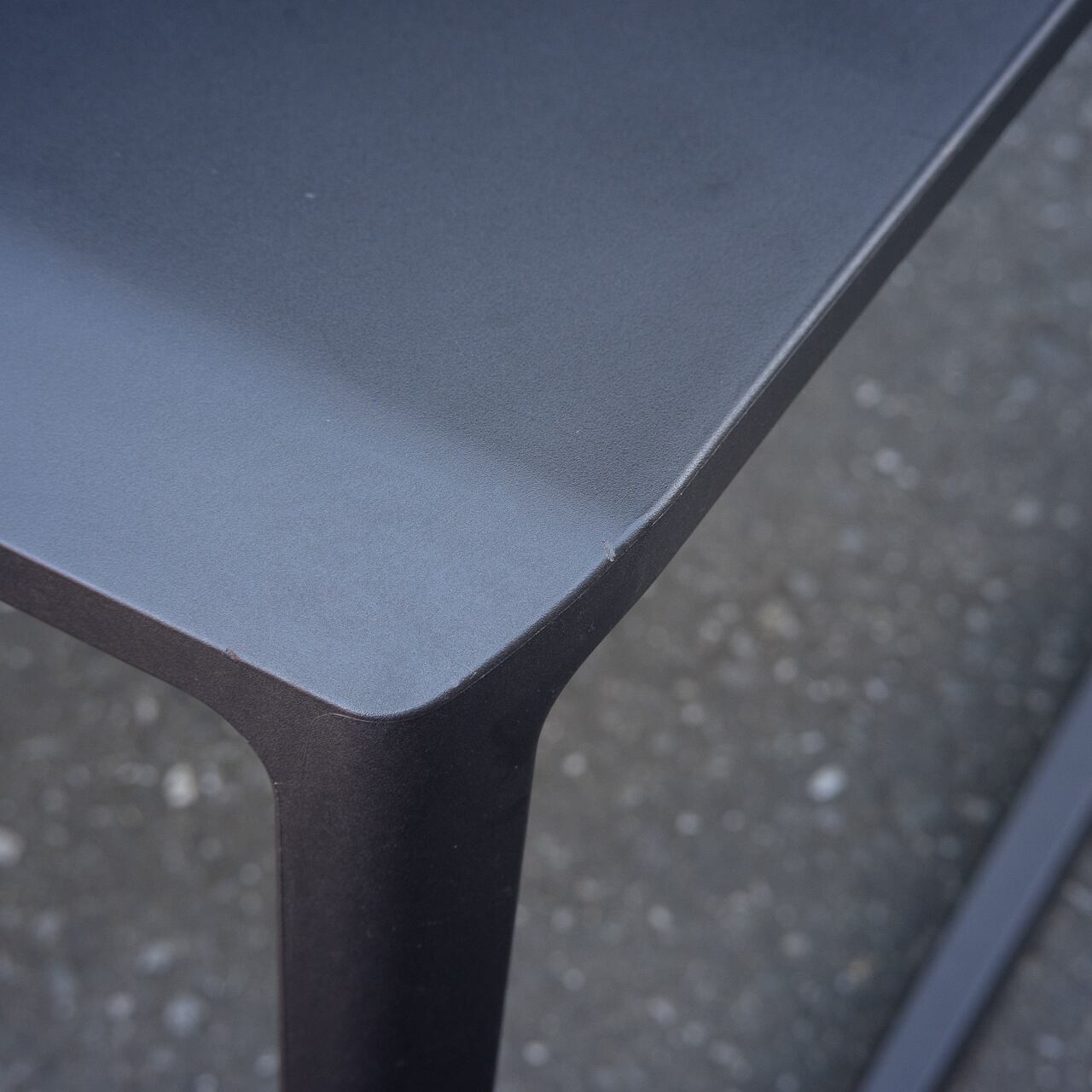 Vitra Tip Ton Black | トリノス-torinoth- | 新宿区神楽坂の