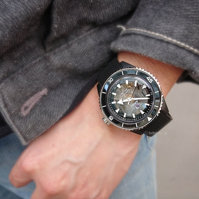 RADO ラドー】Captain Cook High-Tech Ceramic キャプテンクック RADO ラドー】Captain Cook High-Tech Ceramic キャプテンクック