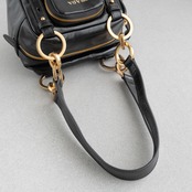 プラダ ダングル レザー トップハンドル ミニバッグ ブラック レザー