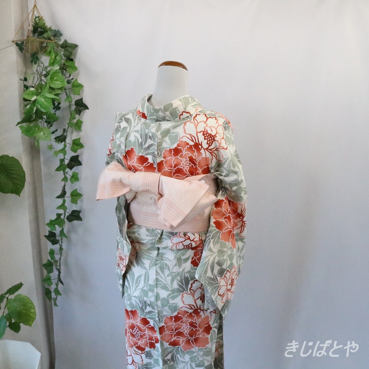 新品 未使用⭐︎老舗⭐︎金沢広坂春勢⭐︎水引き櫛⭐︎黒色 【公式通販】
