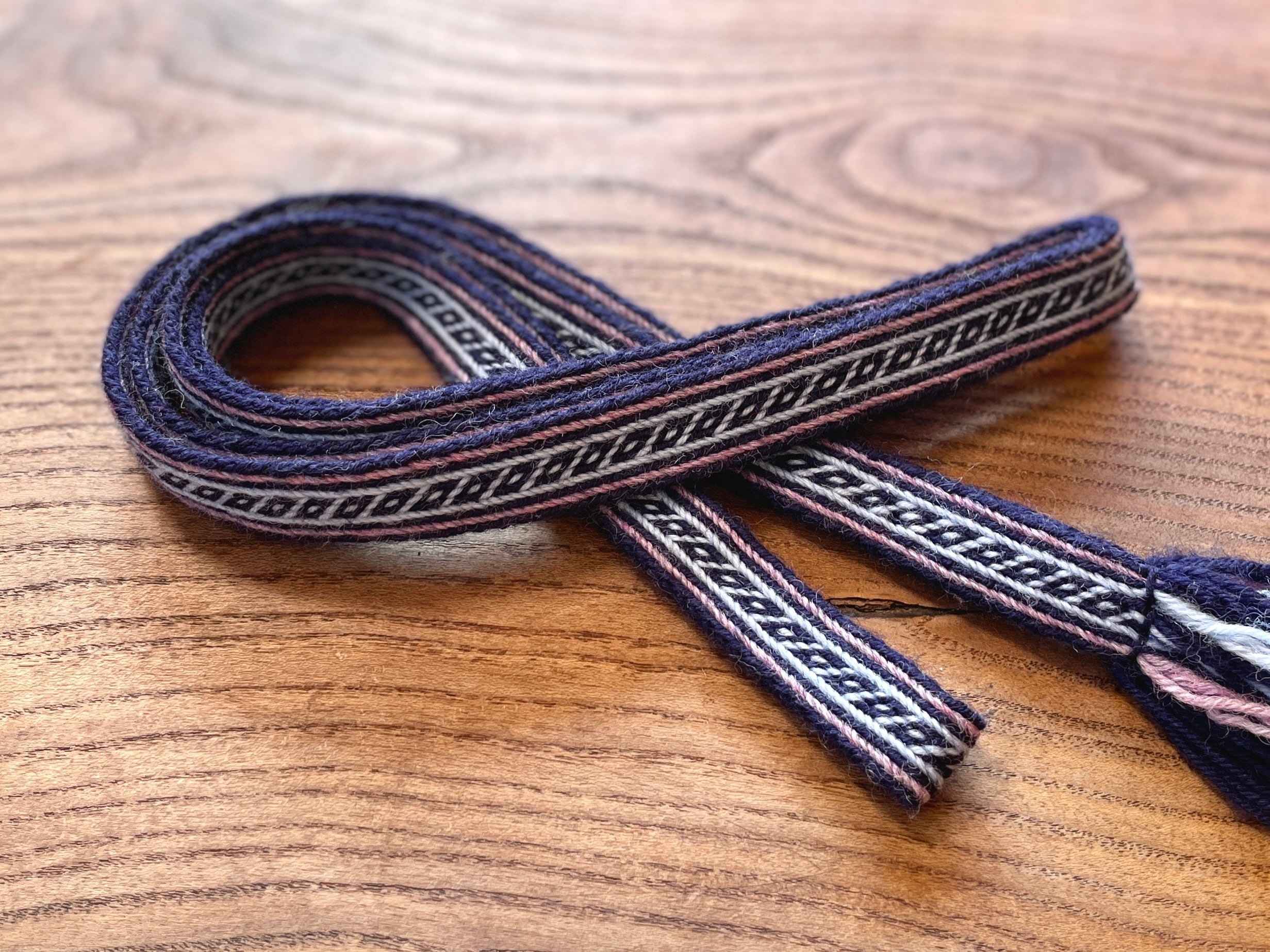 カード織り バンド Oseberg 18mm幅 約1.8m／手織り 帯 ロングベルト