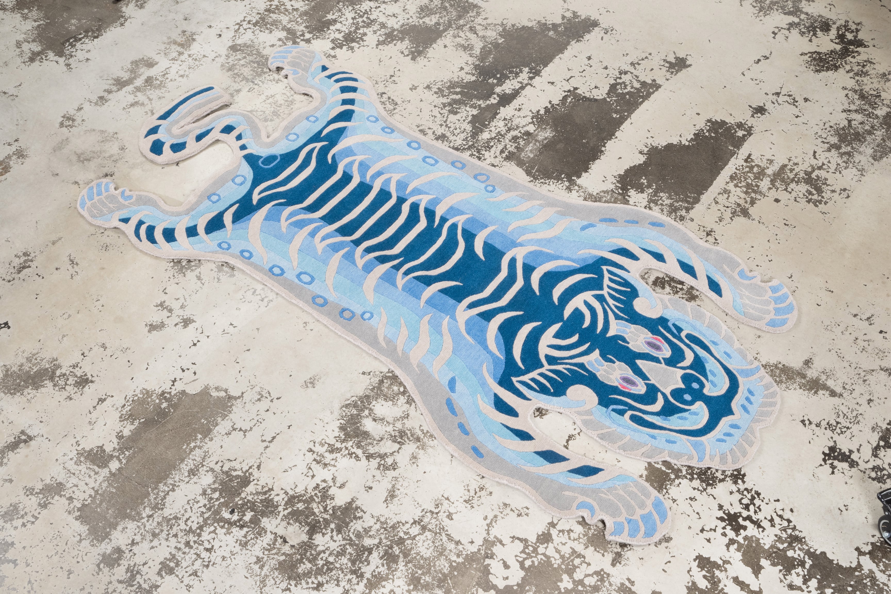 Tibetan Tiger Rug 《Lサイズ•ウール・オリジナル4・夏の藍染224