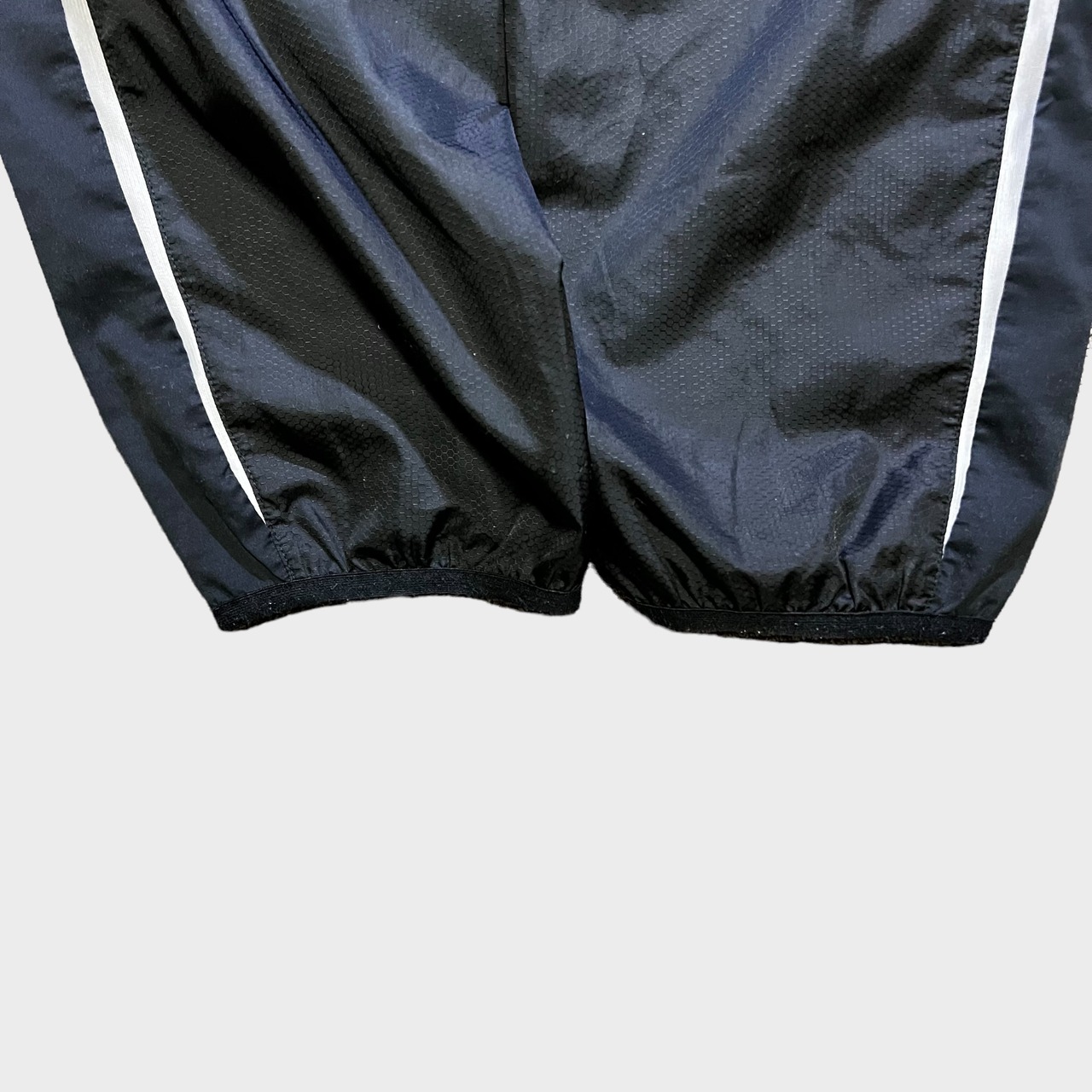 2000s UMBRO Training Pants By DESCENTE "Honeycomb Ripstop"