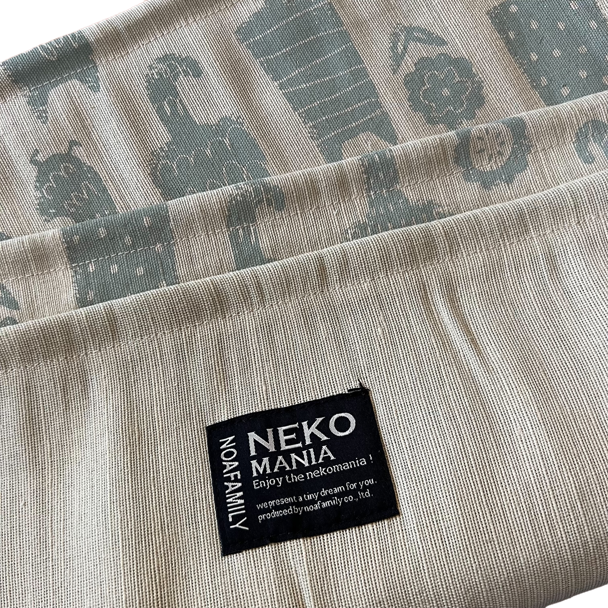 高級感漂うイージーキャットクッションカバー