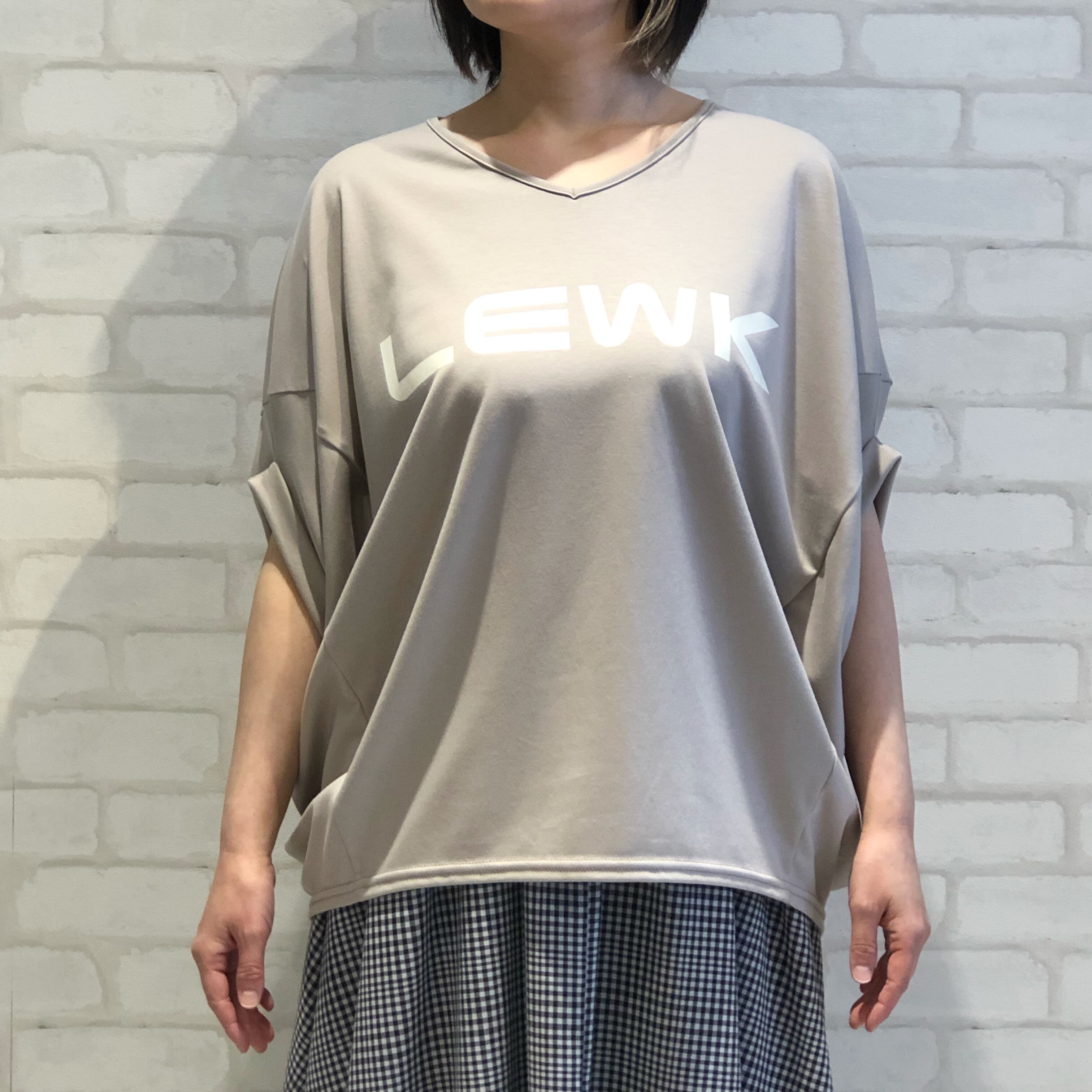 Qtume ドルマンスリーブtシャツ グレージュ Qreeq