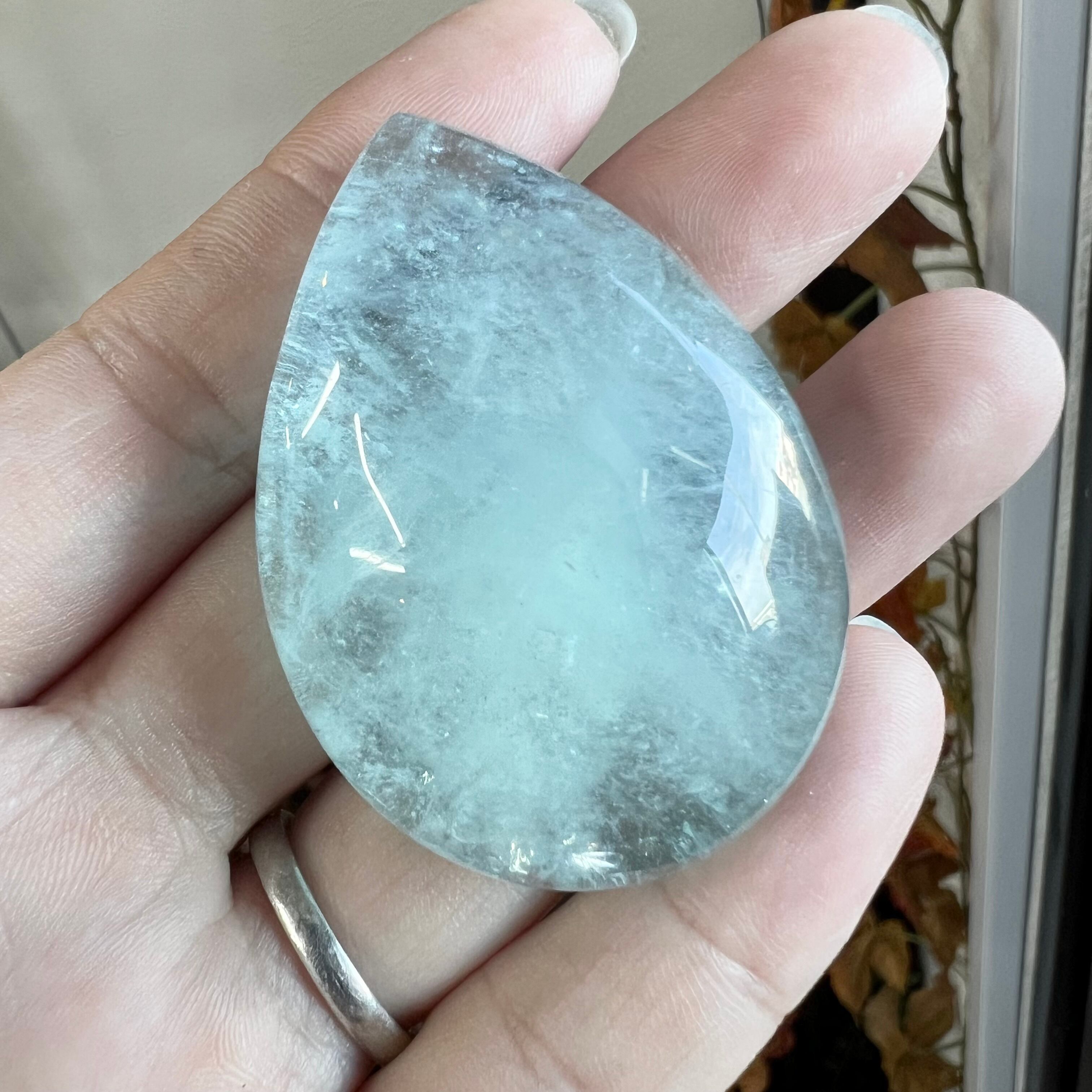 アクアマリン12.97 ct No56081宝石ルースいしや うつる