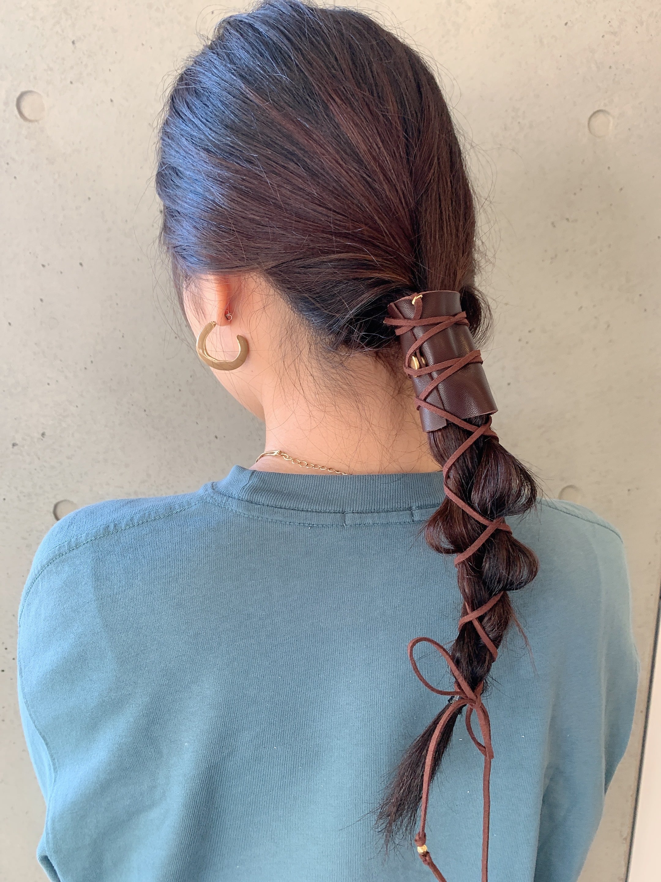 レザーロペ ヘアアクセサリー 髪飾り レザー 紐アレンジ ハンドメイド