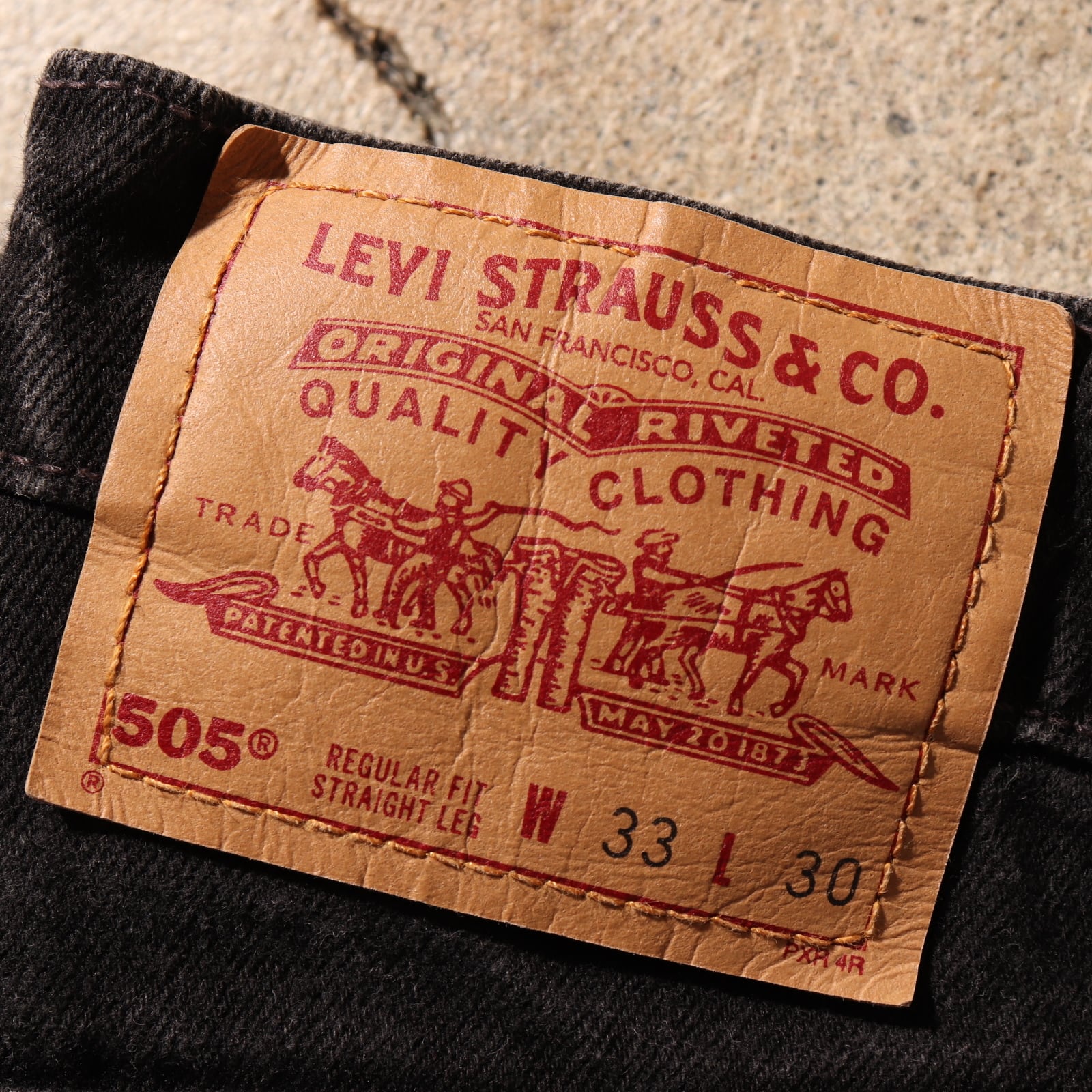 美品 33×30 505 サルファー 米国製 Levi's ブラックデニムパンツ