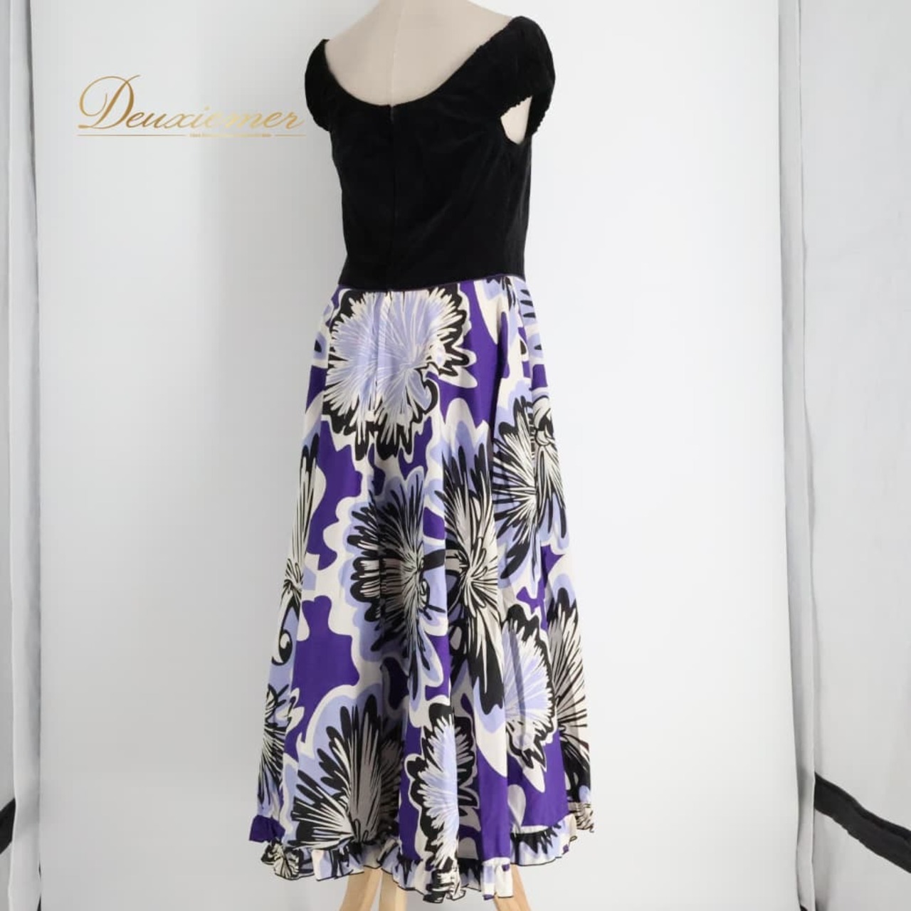 フラダンス 衣装 ALOHA STANDARDS アロハスタンダード ワンピース ドレス ブラック系 日本製 フリル ベロア 異素材 かわいい 華やか 鮮やか 黒 紫 白 ハワイアン アロハ ハワイアンプリント ダンス レッスン 練習 パープル系 ホワイト系