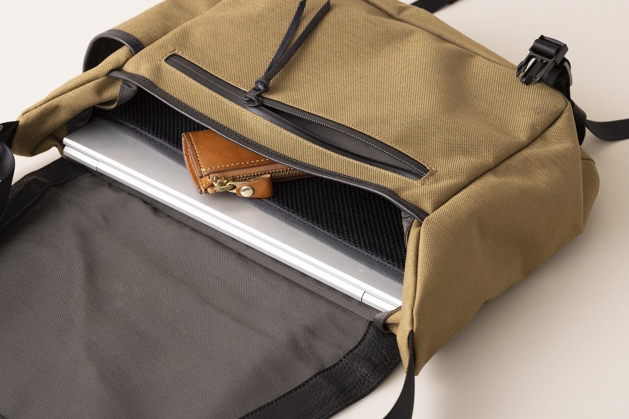 MESSENGER（NV×BLACK） | FORESENT