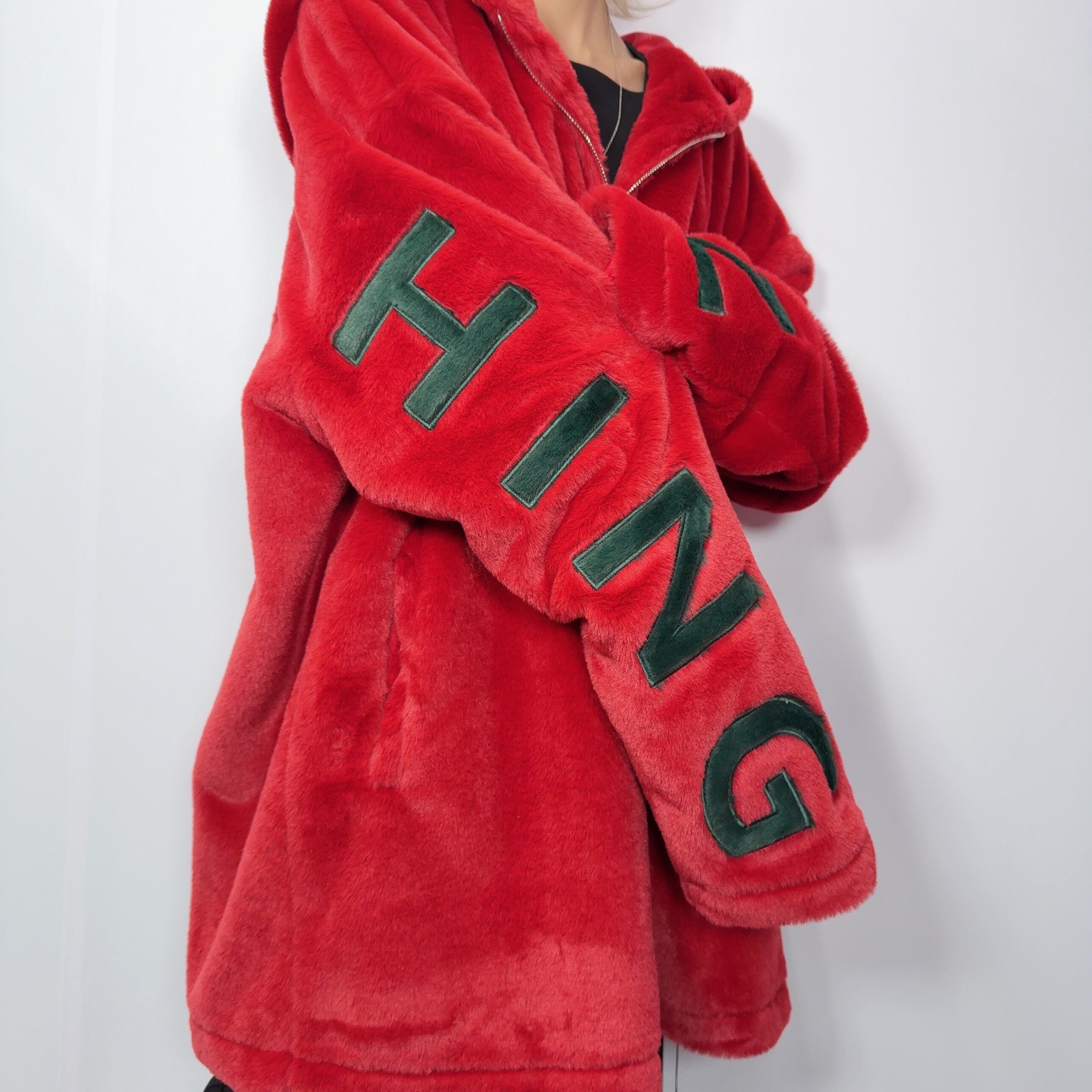 NieR 防寒超ふわもこBACK LOGO OVERSIZE OUTER RED NieR 防寒超ふわもこBACK LOGO OVERSIZE OUTER RED