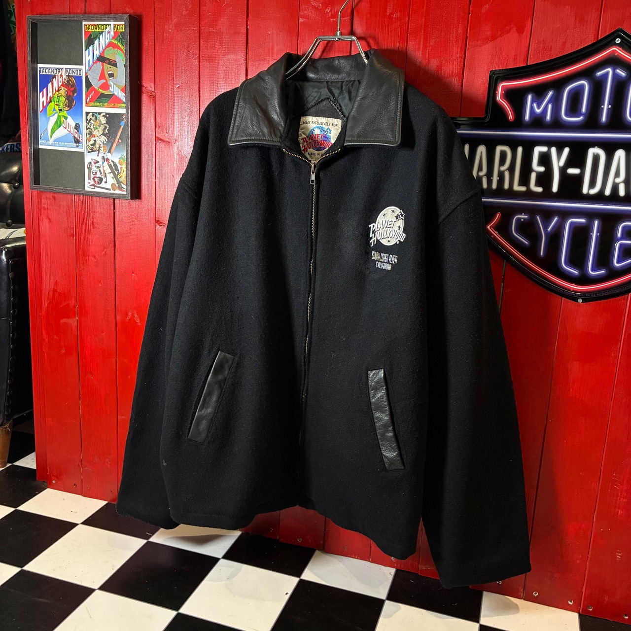 90s USA製 PLANET HOLLYWOOD / ウール×レザー スタジャン / ブラック / SOUTH COAST PLAZA 刺繍