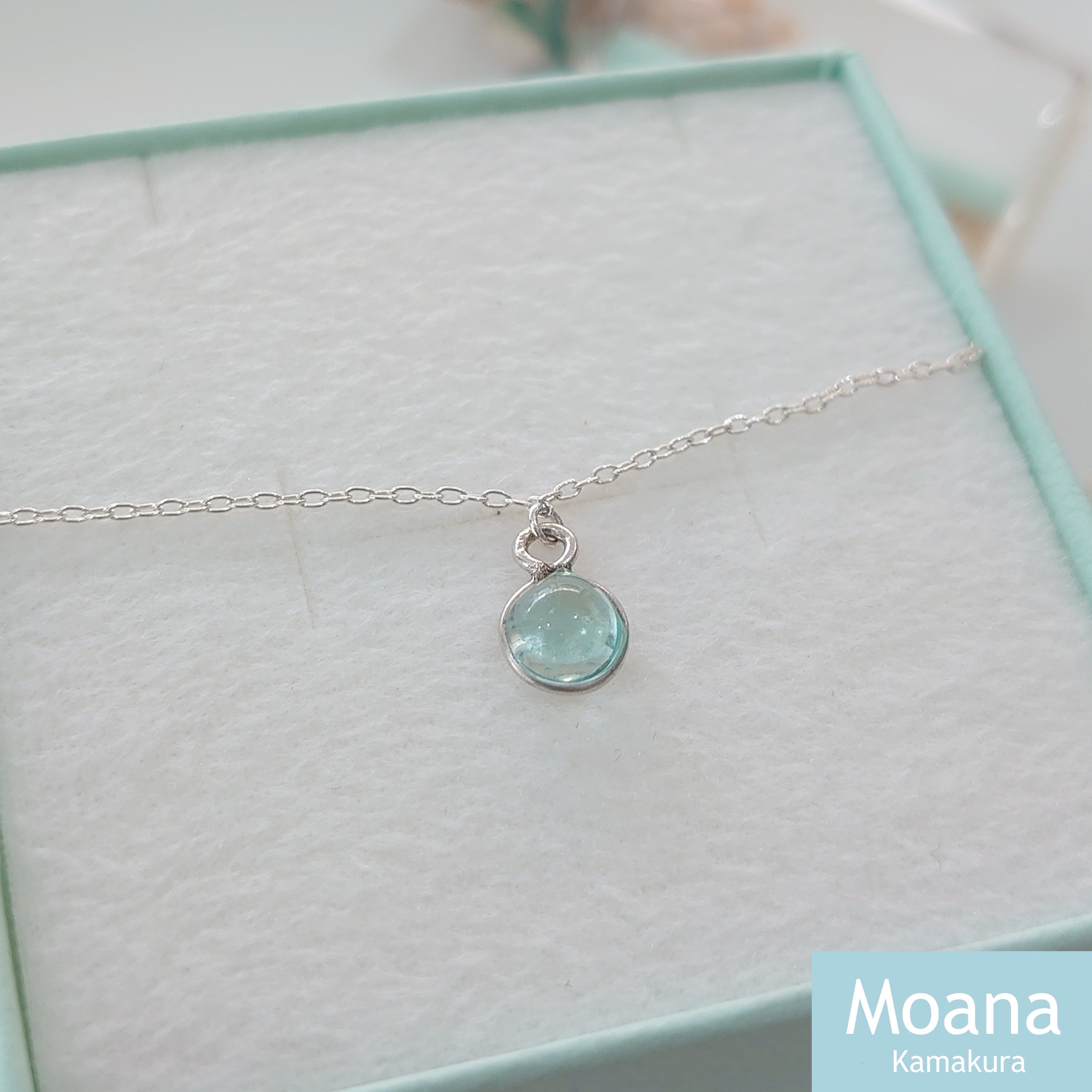 ラウンドドロップブレスレット Crystal Light Blue | 鎌倉・小町の
