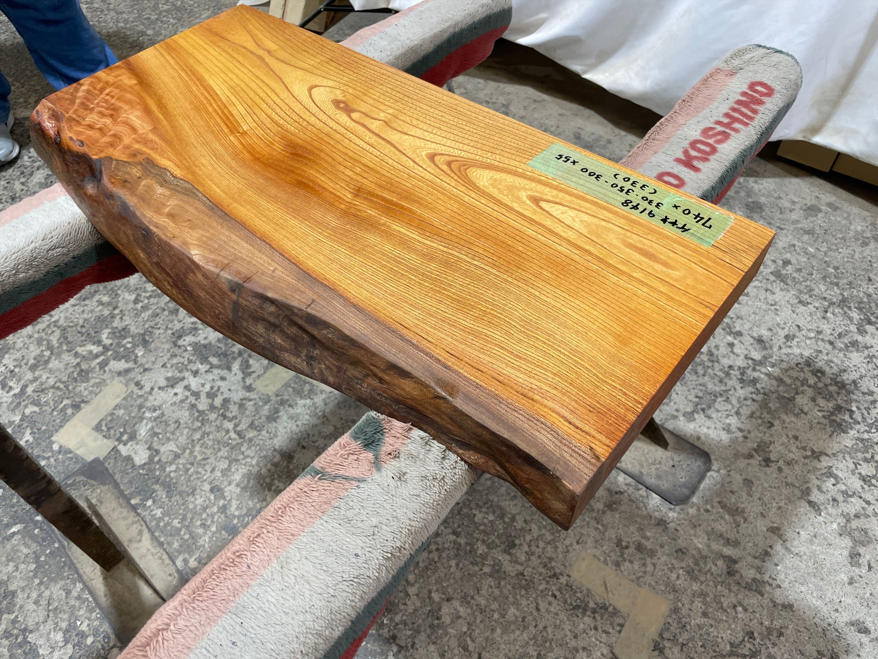 ケヤキ9148 欅 一枚板無垢 乾燥材 740x330-350-300x55mm カウンター 棚 テレビ台 カウンター センターテーブル 窓台