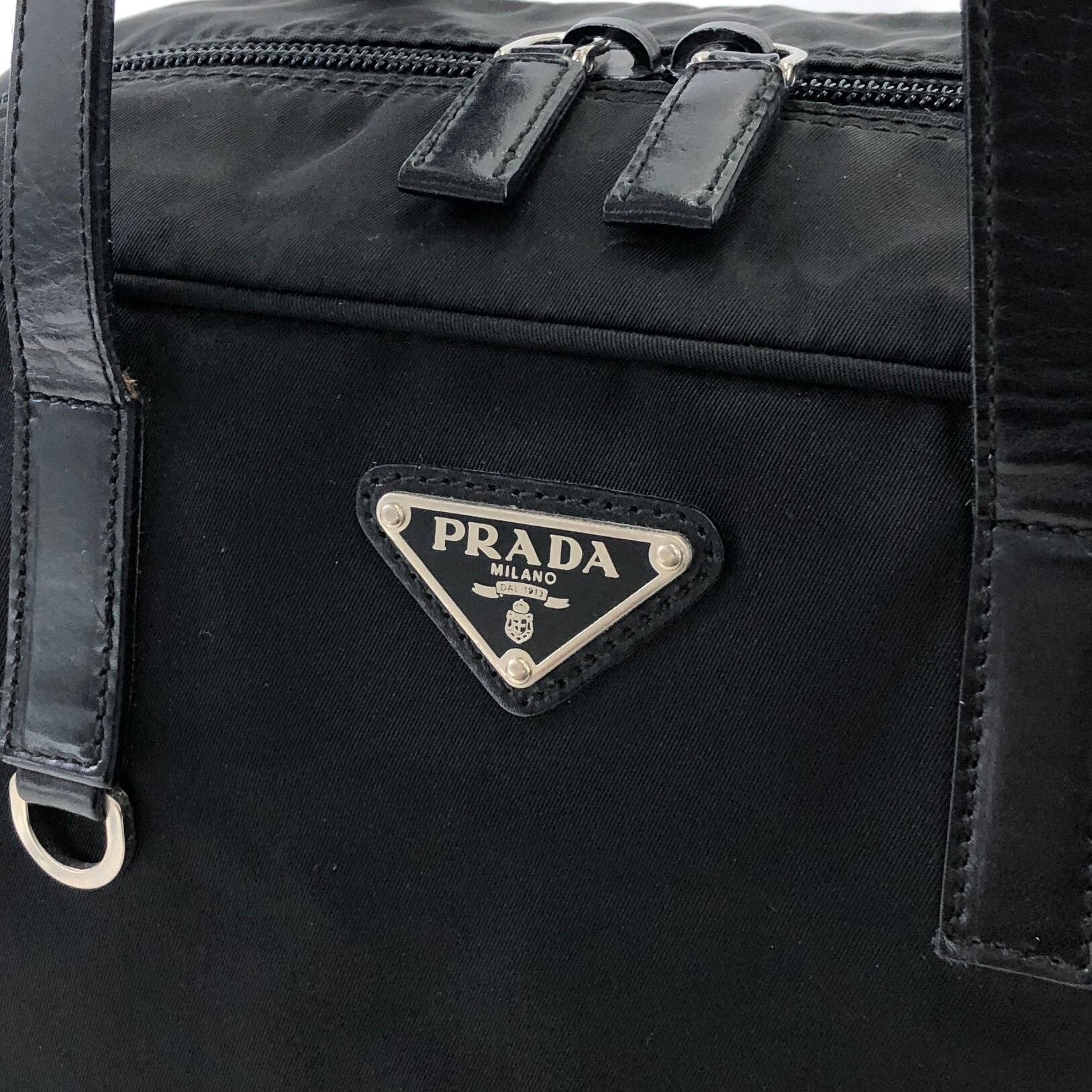 PRADA プラダ トライアングルロゴ ナイロン サイドポケット