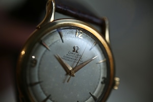 【OMEGA】 1948年製 オメガ クロノメーター 飛びアラビア数字 テクニカルダイヤル ハーフローター 18金無垢 自動巻き / Chronometer / Cal.352 / 18K