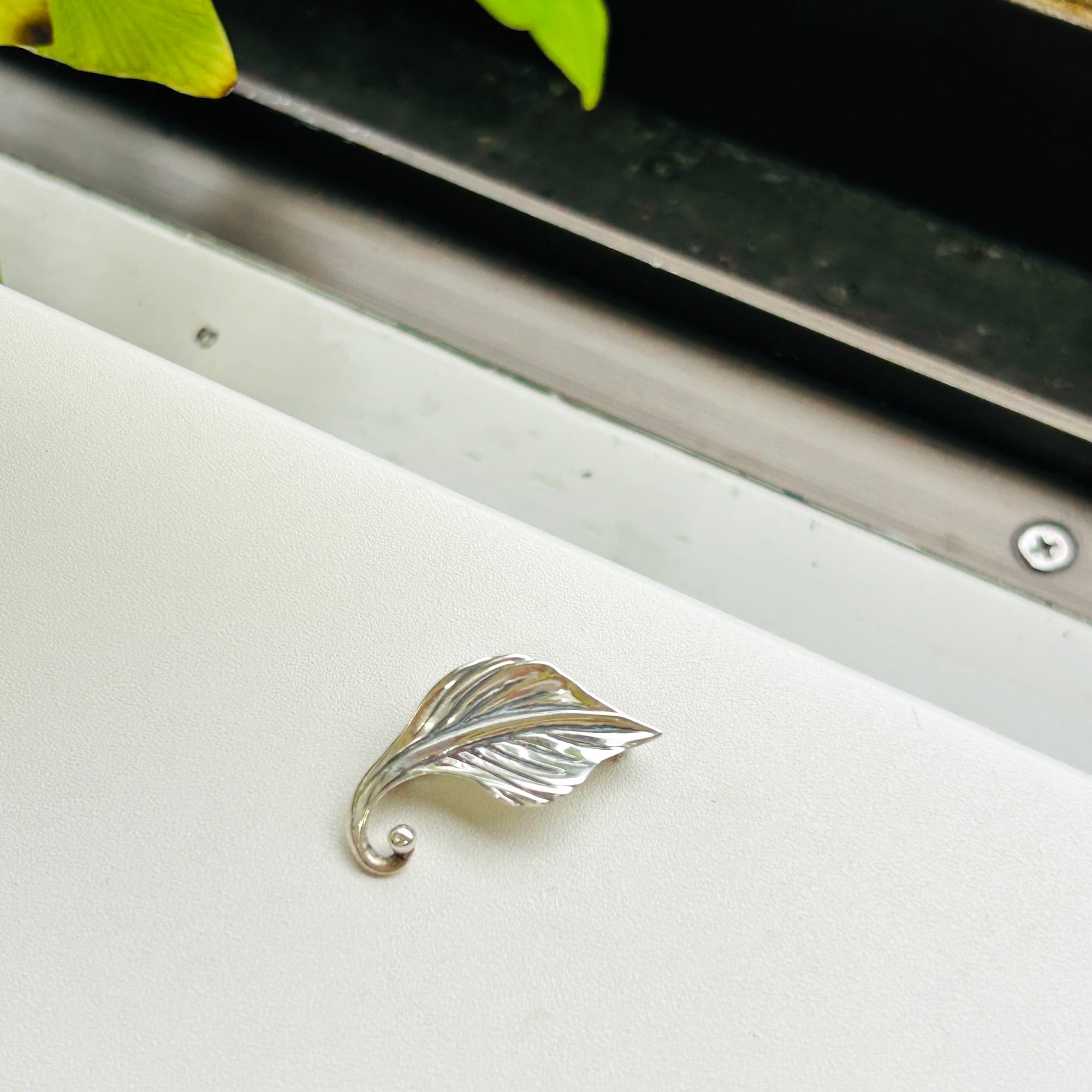 シルバー925 ミニLEAFブローチ | Milo Antiques & Vintage