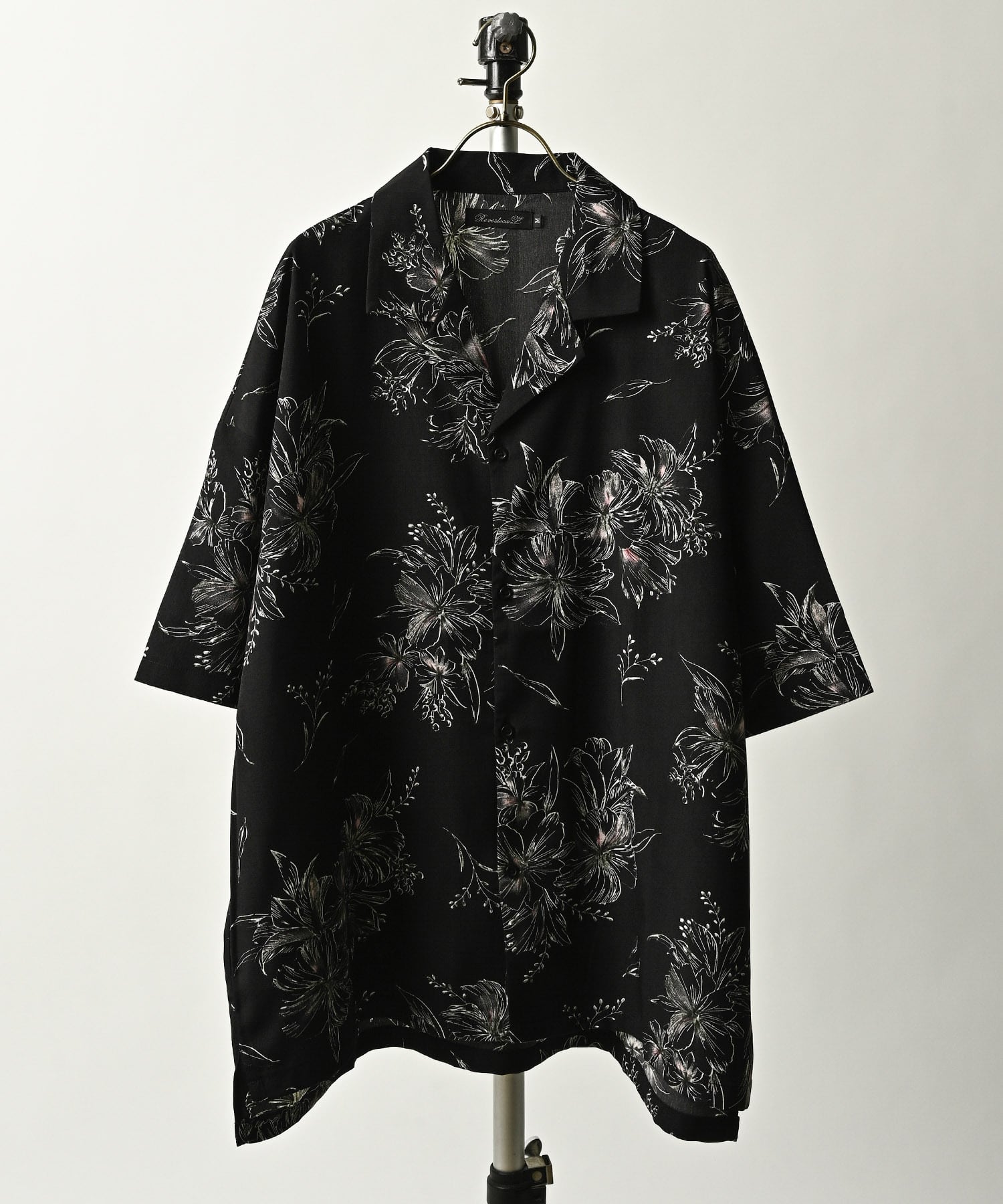 Revertical All-over print big silhouette open collar shirt (4) RV8960