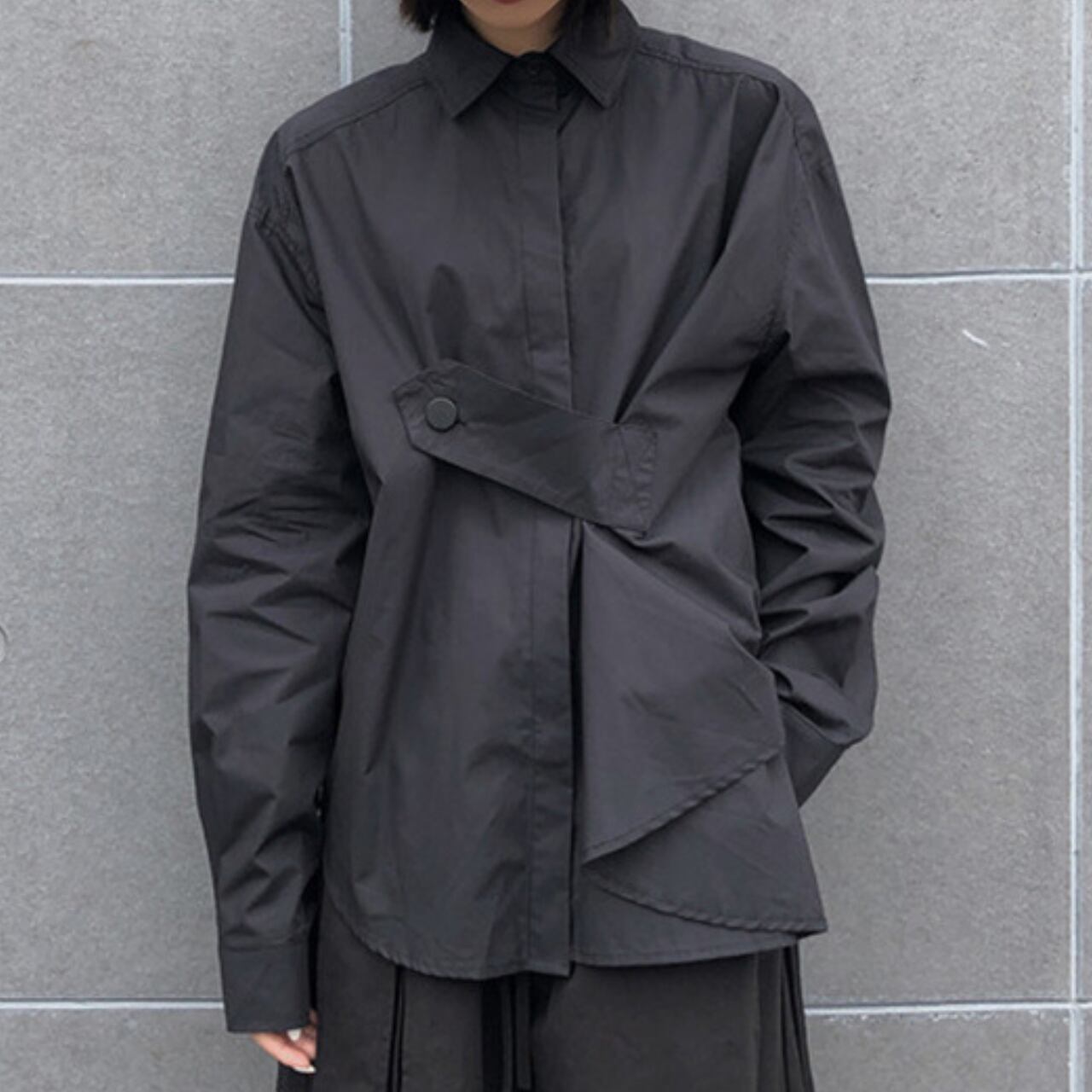 スタイリッシュアシンメトリーブラウス R0329