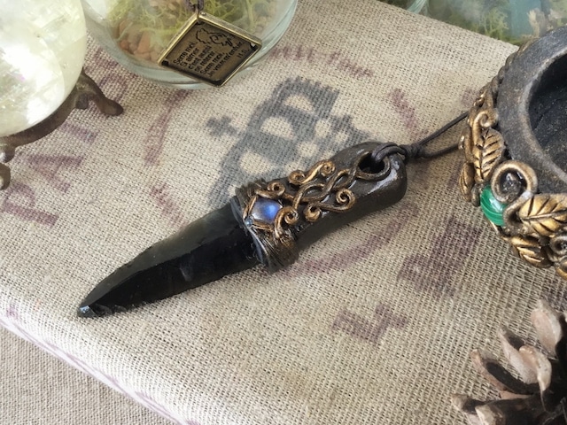 【オブシディアンxラブラドライト】魔除けのナイフペンダント