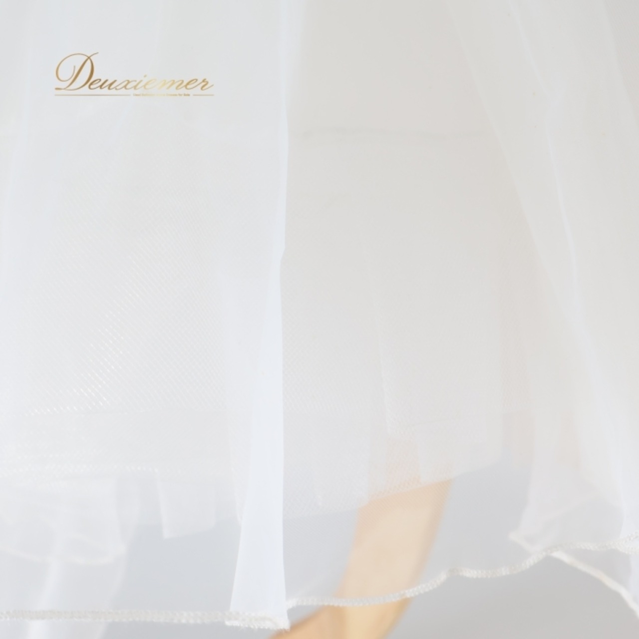 社交ダンス 衣装 スタンダード ドレス スタンダードドレス ワンピース 緑 デモ 競技 フロート レース 白 パール 高級感 上品 グリーン系 ホワイト系 ドレス おしゃれ スカート 6枚重ね 豪華 派手 大人 レディース フォーマル 大会用 競技会用 パーティー