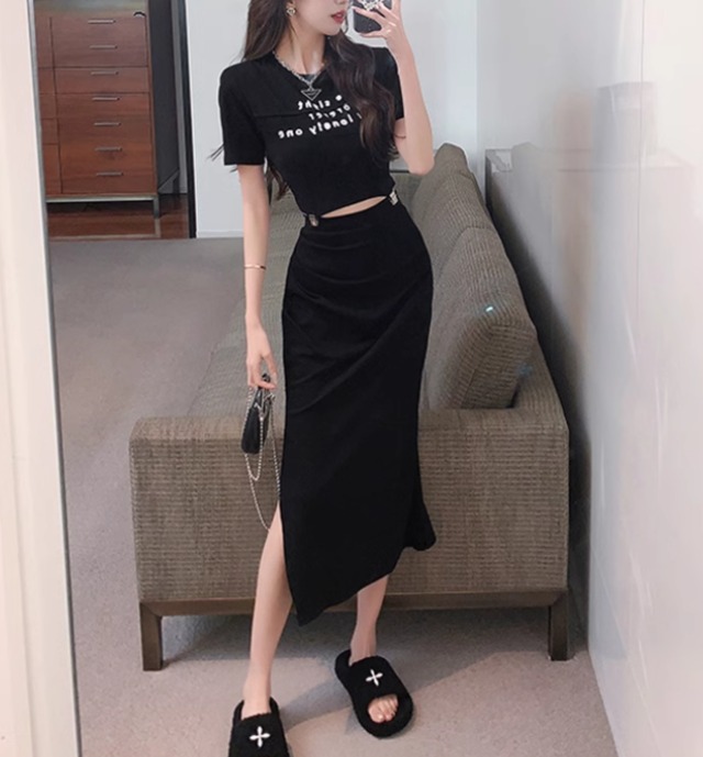 ツーピース レディース スカート トップス ボトムス ロング クロップド丈 半袖 ラウンドネック スリット かわいい カジュアル おしゃれ かっこいい ラフ クール 存在感 アクティブ ワイルド 無地 春 夏 ロングシーズン 学生 デート お出かけ イベント 女子会 休日 ショッピング コンサート ライブ カフェ 韓国 オルチャン 楽ちん 美脚 脚長 プチプラ 普段使い 着回し モテ インスタ映え S M L XL 小さいサイズ 大きいサイズ グリーン 黒 ブラック ベーシックカラー 大人カラー