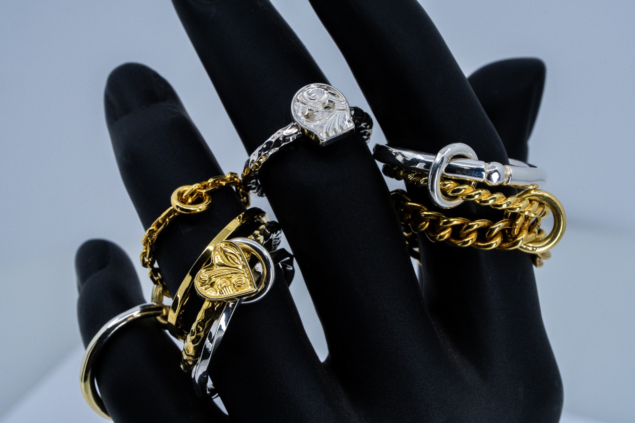 R-121 Three linked Arabesque Scar Ring( 24K Gradient Gold Plated)