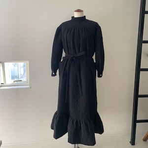 naokitomizuka/quilting coat black