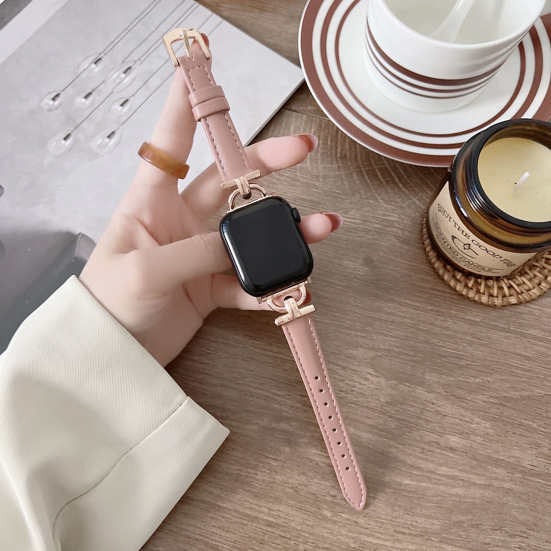 Apple Watch フェイクレザー バンド ピンク+ローズゴールドバックル - 時計
