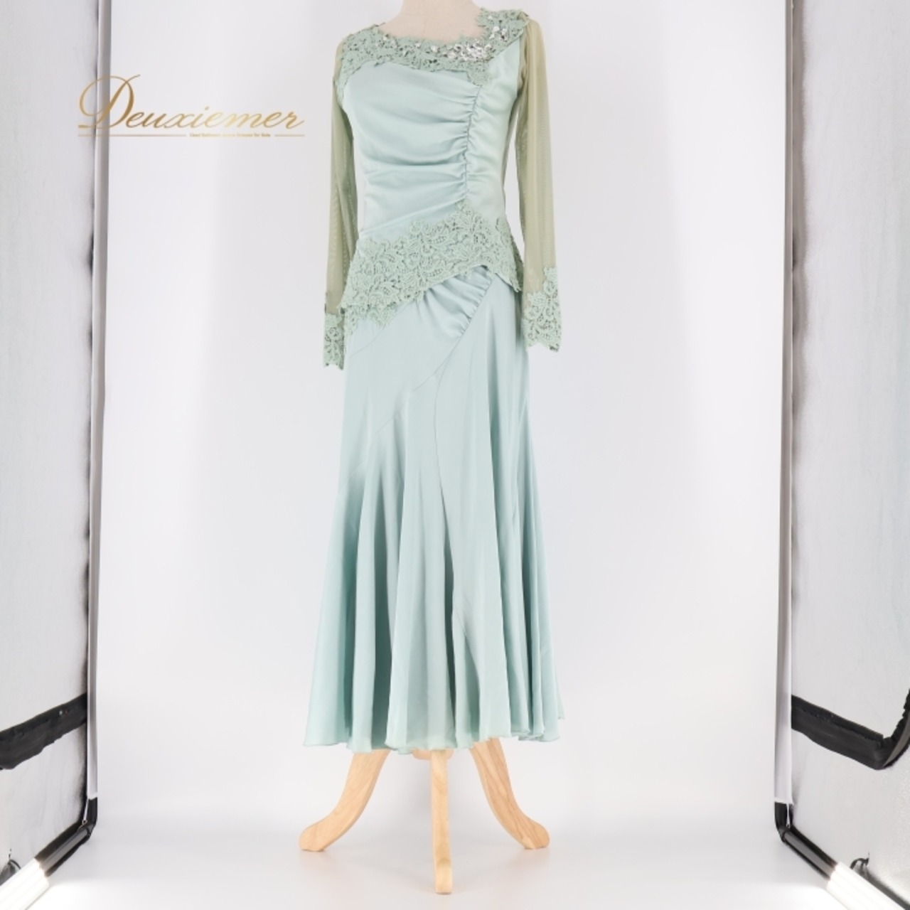 社交ダンス 衣装 チャコット Chacott トップス スカート ツーピース セットアップ レース 上品 綺麗 パーティ 発表会 緑 水色 ブルー系 グリーン系 Mサイズ 伸縮性 衣装セット おしゃれ