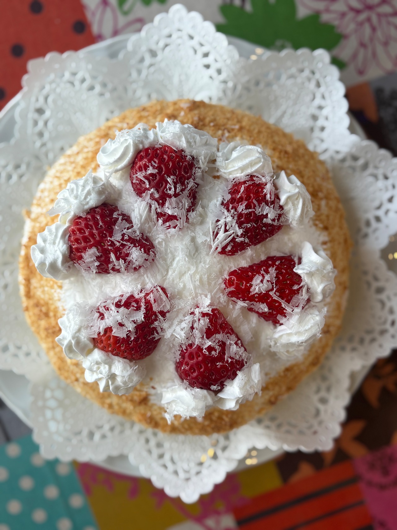 【テイクアウト】季節限定！苺パイ　鳥取産いちごと生クリームたっぷりのドームケーキ　バースデーケーキ・お誕生日ケーキ・お祝いやサプライズに！5号（15cm）・画像7