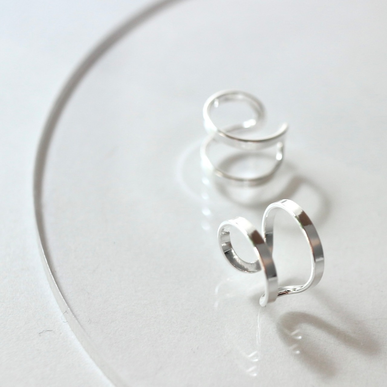 シンプル2連フープイヤーカフ